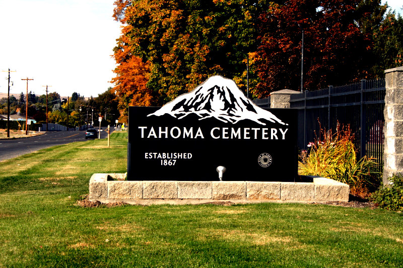 Tahoma Cemetery (Calvary Cemetery)